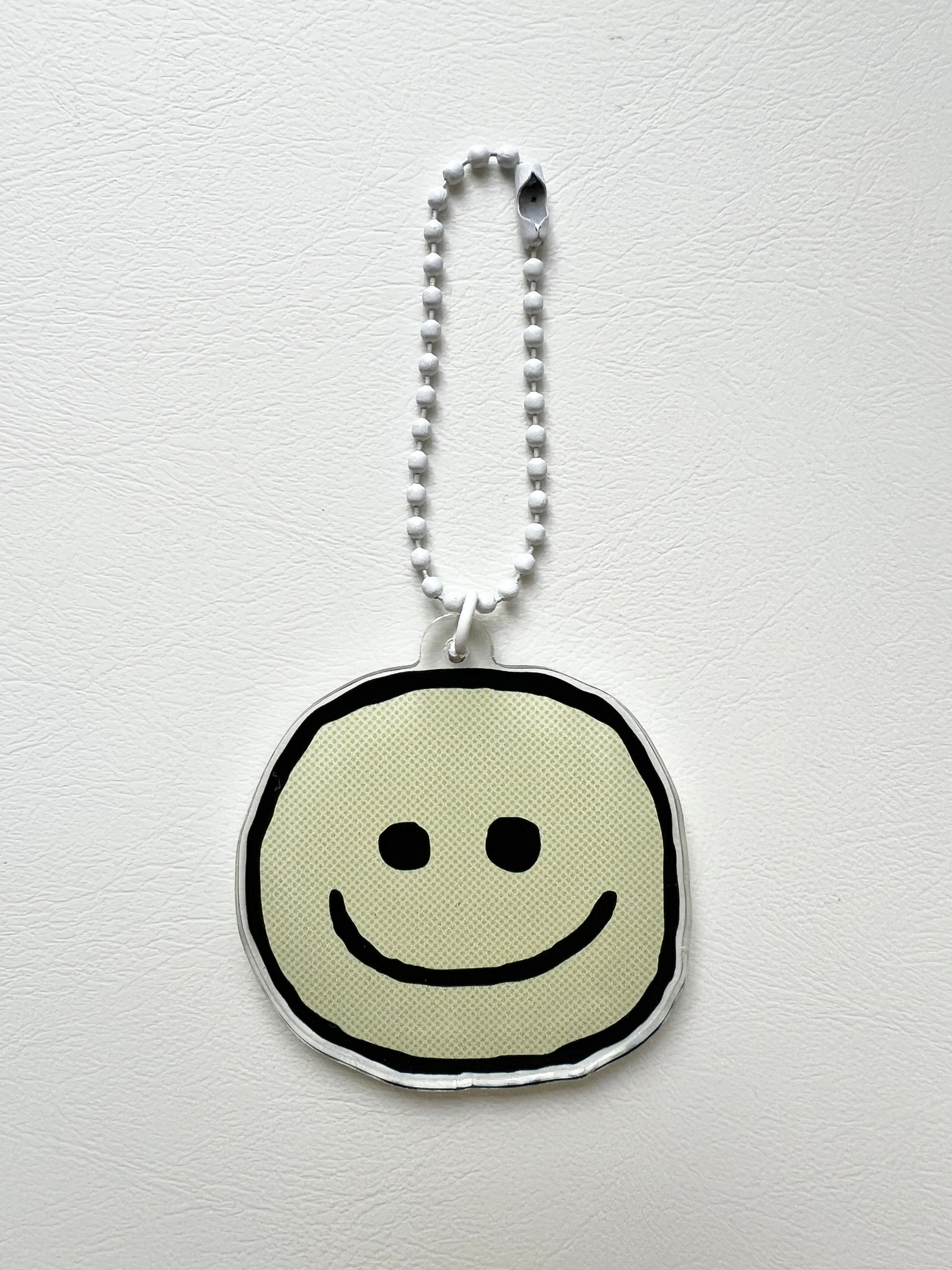 ACRYLIC KEYCHAIN - HAPPY FACE
